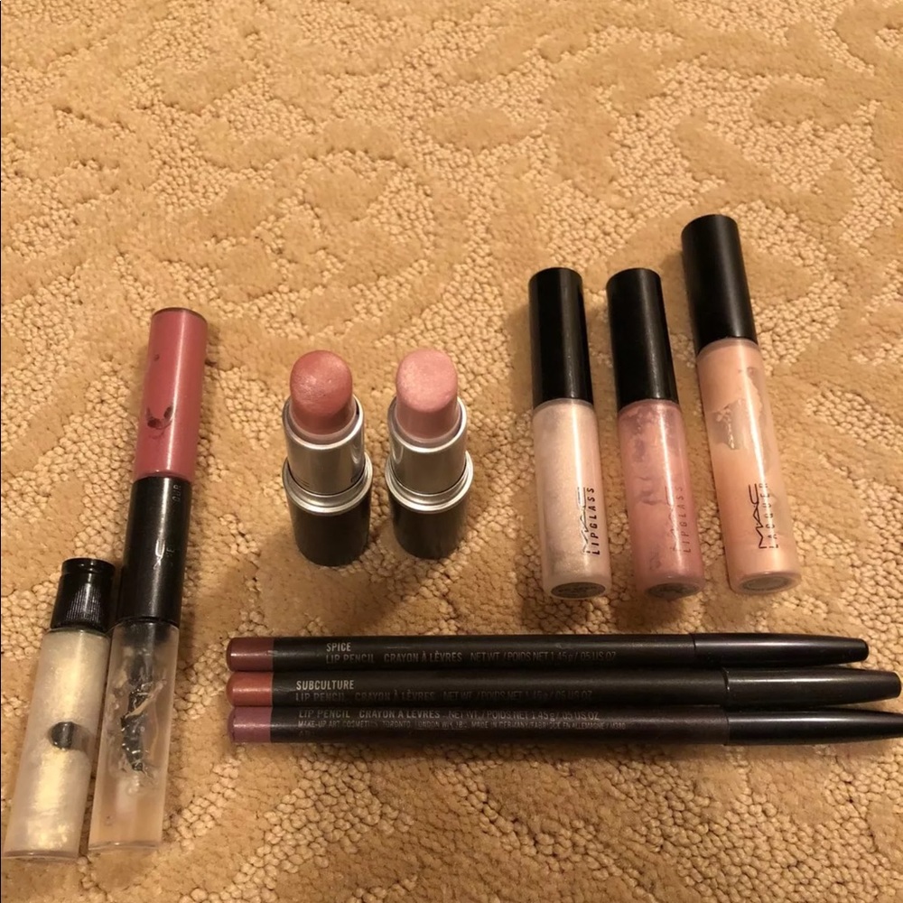 Mac lipstick, lipgloss lot
